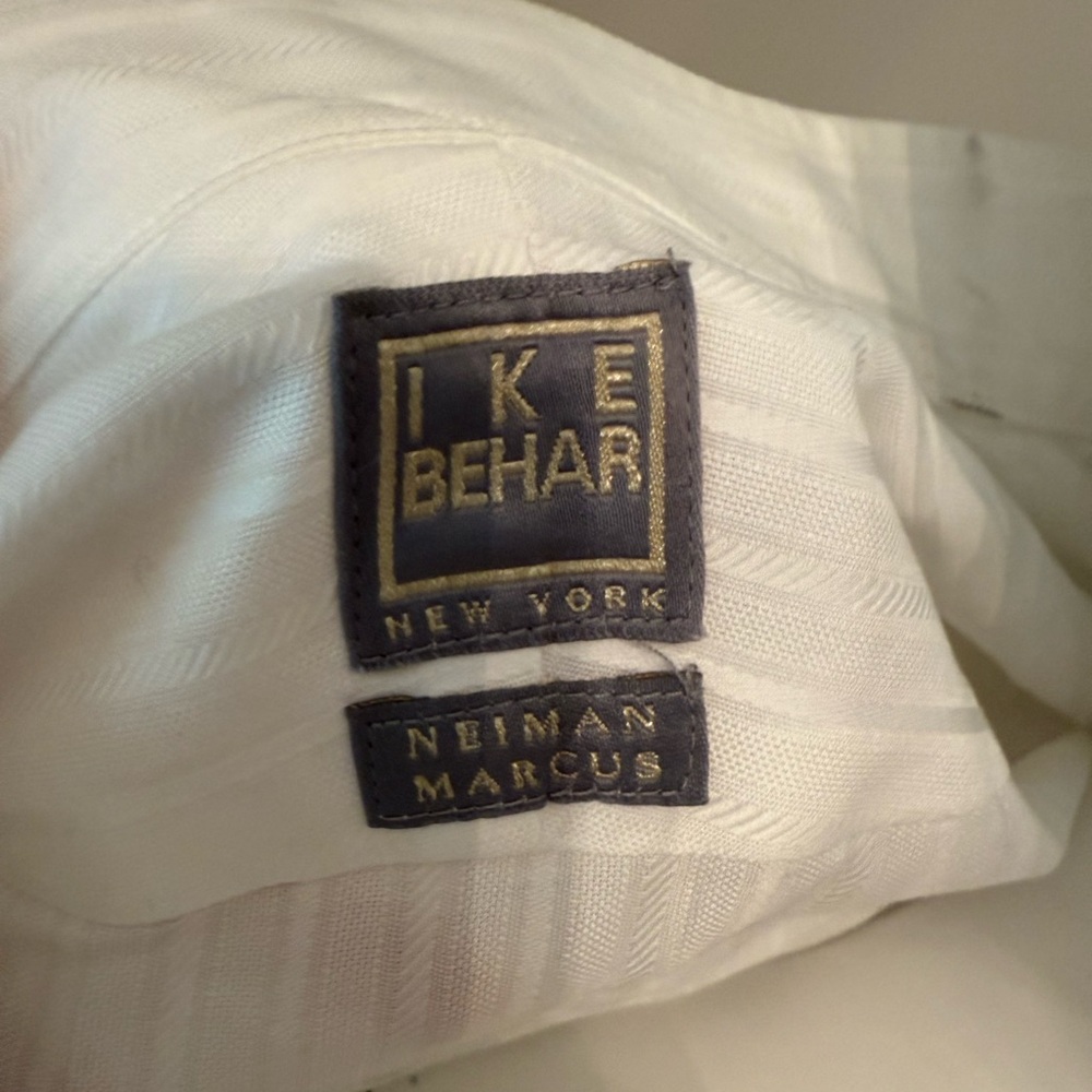 Ike Behar Textured White Dress Shirt with French Cuffs